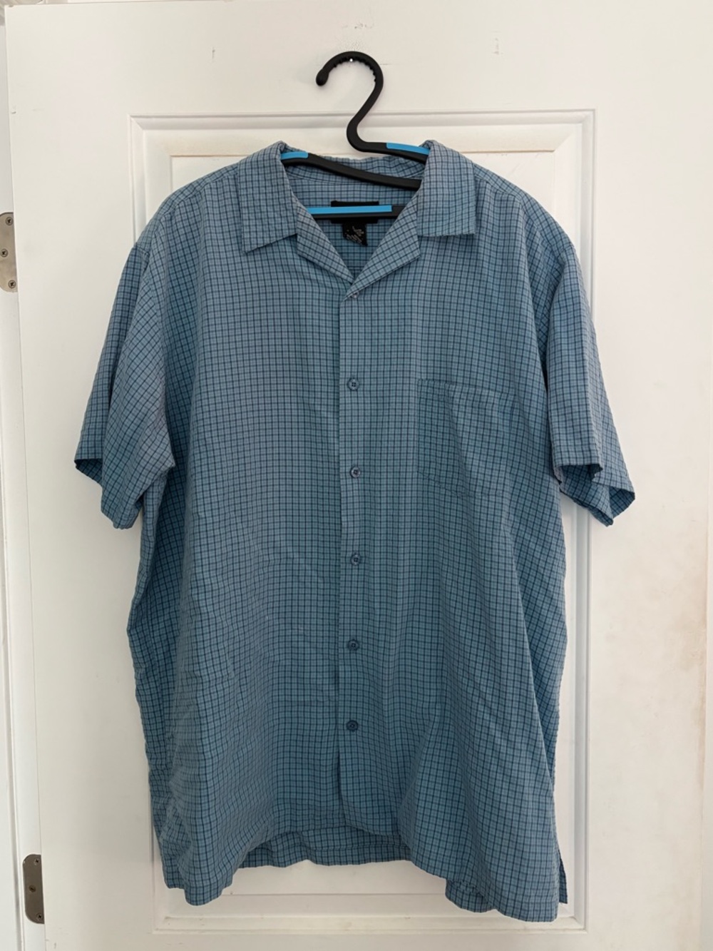 Mossimo checked shirt in Large